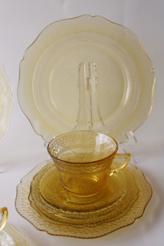 1930s vintage amber yellow depression glass set for 2, spoke pattern Patrician  