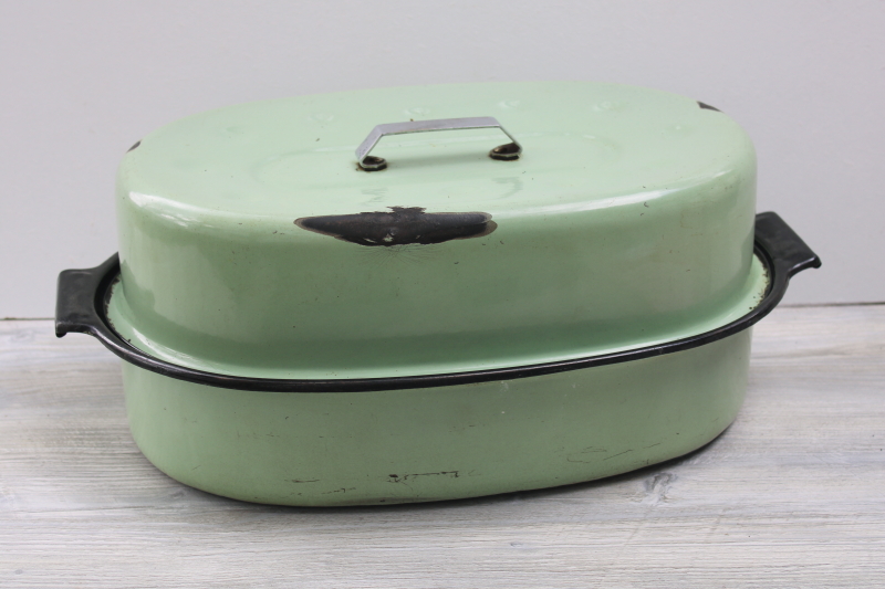 1930s vintage enamelware roaster, art deco jadite green enamel w/ black roasting pan w/ cover