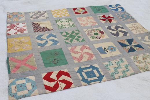 1930s vintage friendship quilt w/ embroidered patchwork sampler quilt blocks
