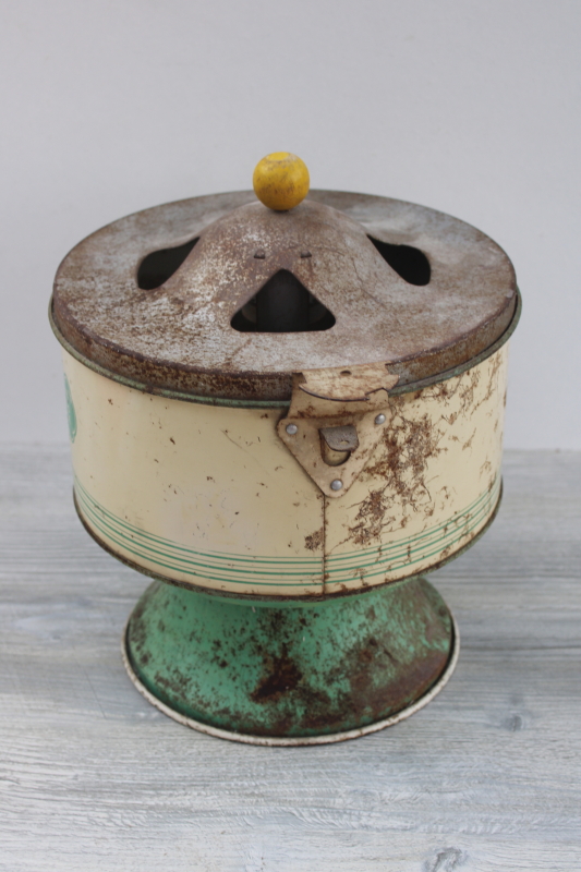 1930s vintage shabby green paint tin washing machine, working toy hand crank washer