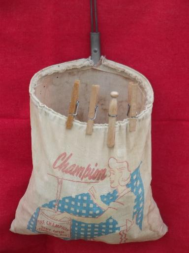 1940s 50s laundry wash line hanger clothespin bag, vintage clothespins