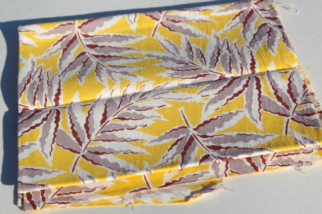 1940s 50s vintage printed cotton feed sack fabric, ferns or palms on yellow