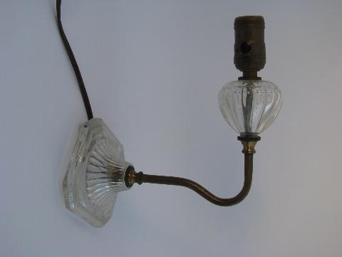 1940's vintage glass / brass wall sconce lamp, reading or bed side light