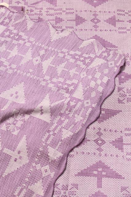 1940s vintage lavender floral bedspread, summer weight cotton coverlet
