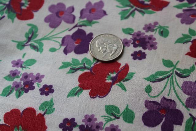 1950s vintage cotton fabric, flowered print lilacs purple & red flowers