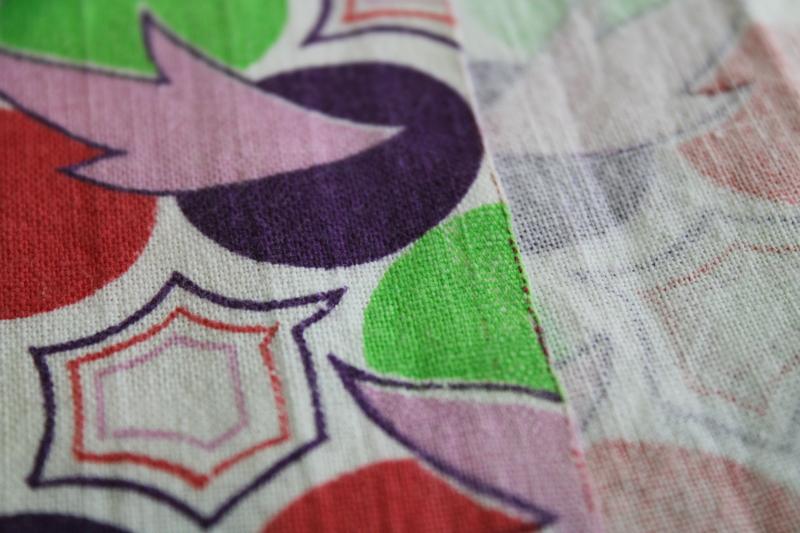 1950s vintage cotton feed sack fabric, deco mod pop art print dots w/ swooshy shapes