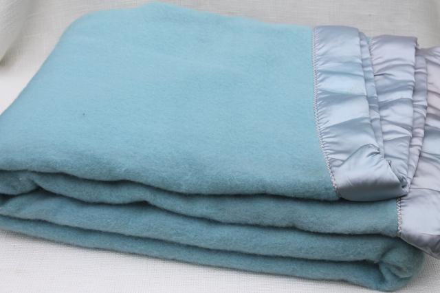 1950s vintage warm wooly bed blanket, pure wool blanket w/ satin binding