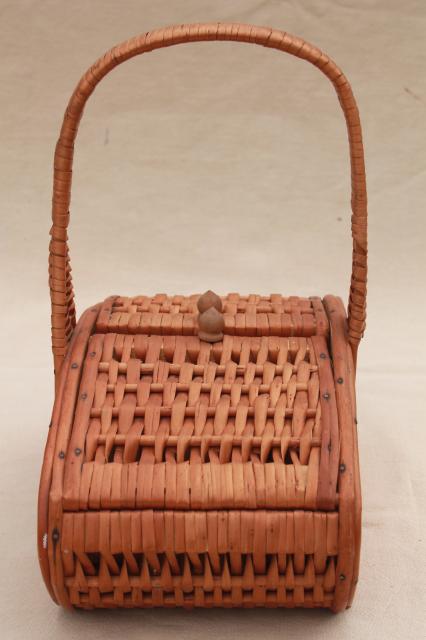 1960s vintage sewing basket, small toto style picnic hamper w/ hinged cover