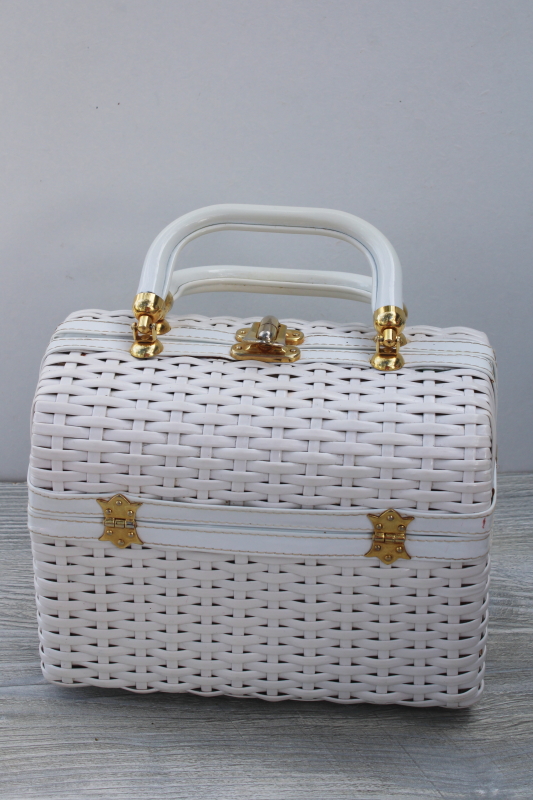 1960s vintage white wicker box bag purse, woven basket weave summer handbag