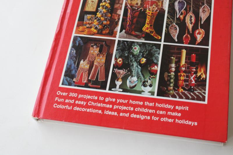 1970s BH&G Better Homes and Gardens book Christmas crafts holiday decorations retro decor
