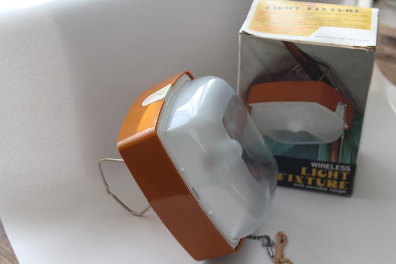 1970s vintage Ray-o-Vac battery operated portable plastic camp light, mint in box