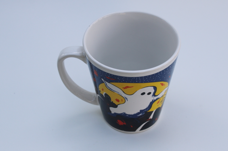 1990s vintage Halloween ceramic mug, retro cute cartoon style ghost print