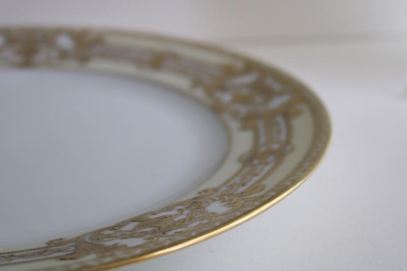 20s vintage Noritake red M mark porcelain dinner plates raised gold moriage encrusted
