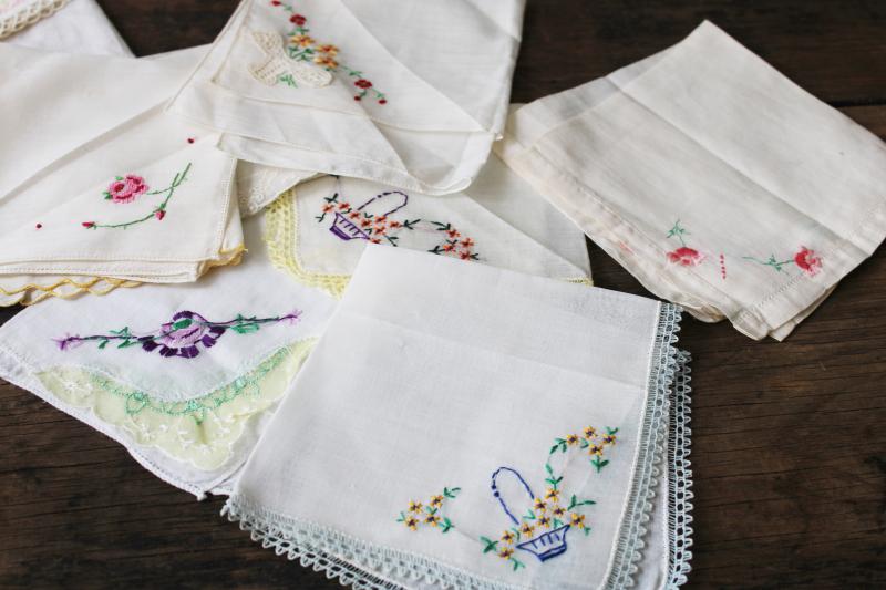 30 vintage hankies, lot embroidered cotton & linen handkerchiefs Swiss embroidery