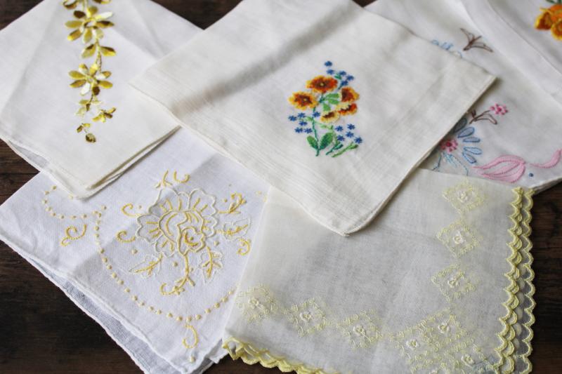 30 vintage hankies, lot embroidered sheer cotton handkerchiefs Swiss embroidery