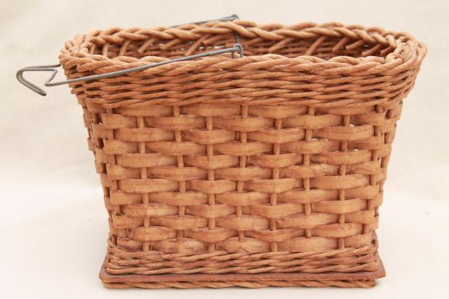 30s 40s vintage wash day clothesline basket to hold clothespins on a laundry line