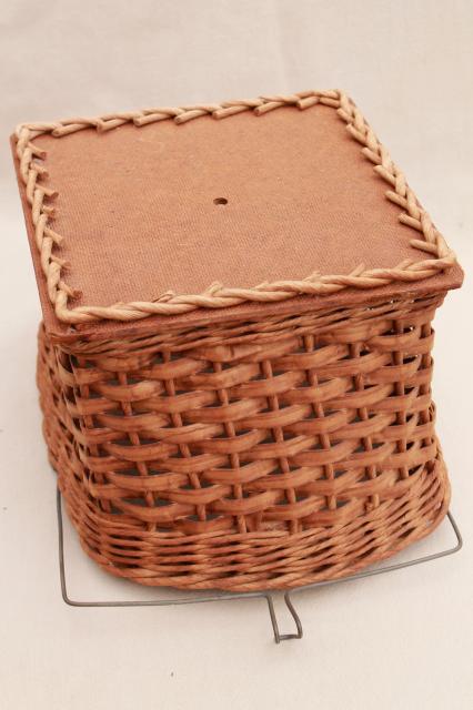 30s 40s vintage wash day clothesline basket to hold clothespins on a laundry line