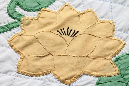 40s 50s vintage hand-stitched cotton applique quilt bedspread w/ water lily flowers