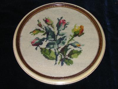 40s round frame needlepoint, bouquet roses