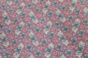 5 yds vintage cotton flannel fabric, art nouveau style floral print on mauve