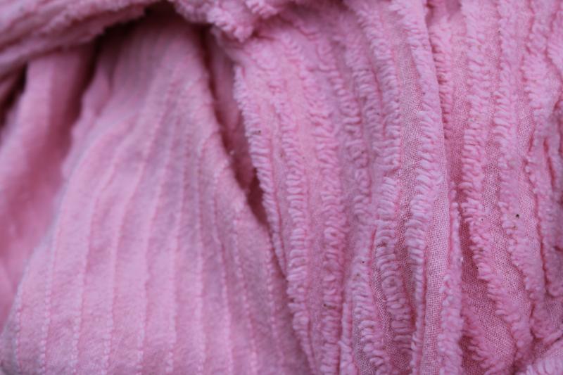 50s 60s vintage cotton chenille bedspread, mid century retro bubble gum pink! 