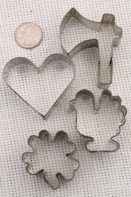 50s vintage cookie cutter set in original box, canape / cookie cutters for all occasions