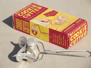 50s vintage mechanical cookie cutter in original box, round cookie roller