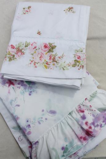 60s 70s 80s vintage flower print fabric bed sheets, huge lot of retro linens