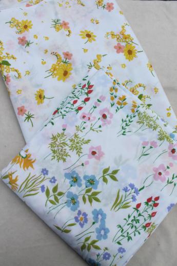 60s 70s 80s vintage flower print fabric bed sheets, huge lot of retro linens