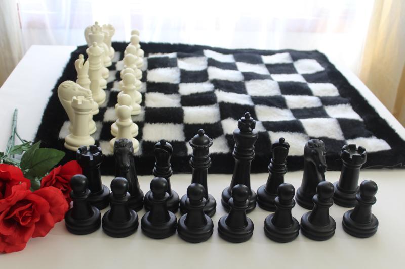 60s 70s vintage chess set, huge plastic chess pieces w/ mod shag fur pile game board