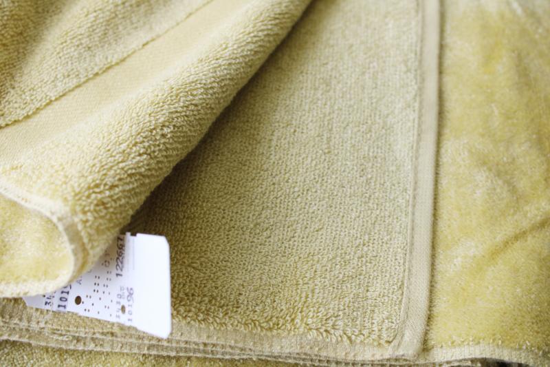 60s vintage bath towels w/ original hang tag, Sears Velvet luxury cotton rayon velour 