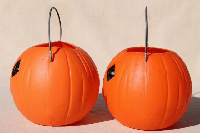 70s 80s vintage plastic Halloween pumpkins, little trick or treat pails jack o lanterns w/ wire handles