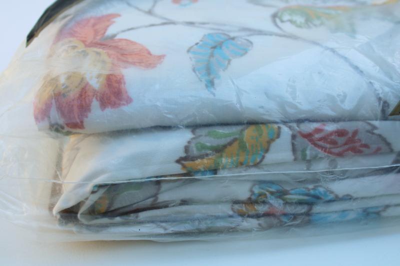70s 80s vintage poly cotton bedding Southbridge floral print, mint in pkg twin sheets set