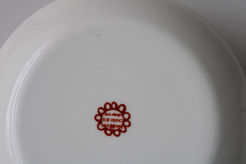 70s vintage Figgjo Flint Turi design ceramic salad plates mid century mod flowers print