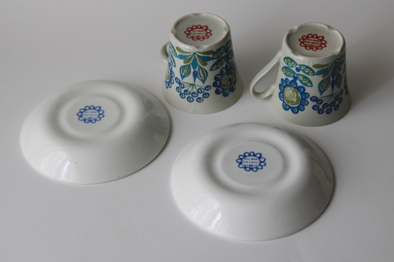 70s vintage Figgjo Flint ceramic demitasse cups  saucers, mid century mod flowers print