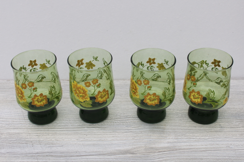 Libbey Mid Century Glasses ..3 Avocodo Green and One Yellow Boho Drinking  Glasses or Vases.. These Hold 20 Oz or 2.5 Cups Each 1970s 70s 