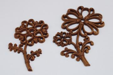 70s vintage Syroco plastic wall art plaques, hippie daisy flowers, brown rattan look