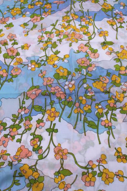 70s vintage floral fabric, water garden print, airy cotton for summer sewing