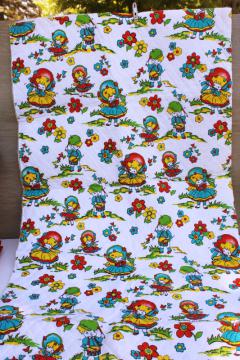 70s vintage quilted fabric w/ old fashioned children, girl in bonnet, drummer boy