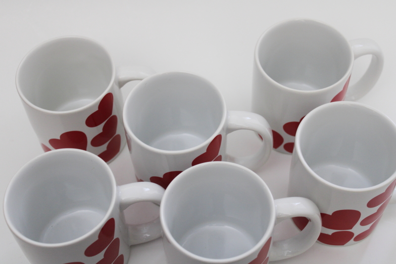 80s 90s vintage Enesco Valentines Day mugs, mod design red hearts on white