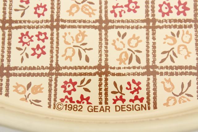 80s vintage fall flowers litho print metal serving tray, round beer tray shape