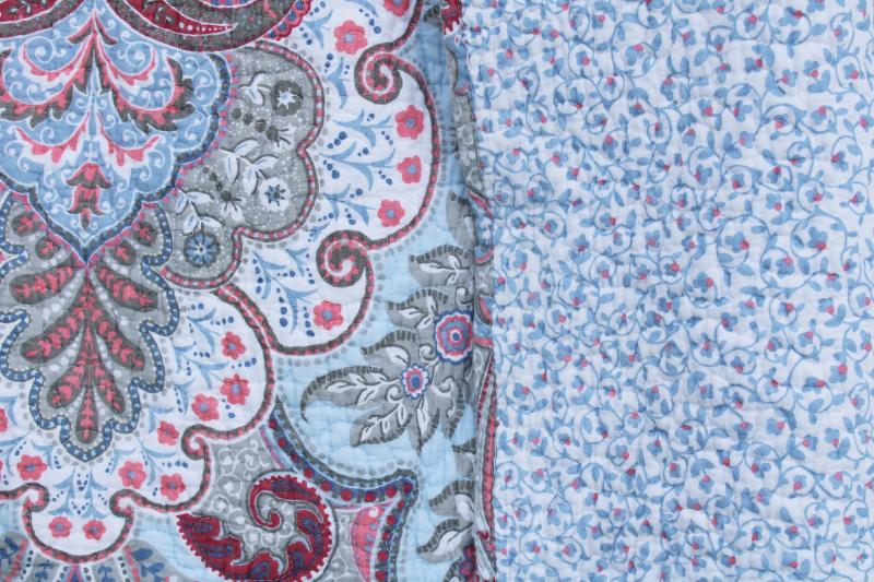 90s vintage cotton comforter quilt bedspread pale blue paisley ditsy print, queen size 
