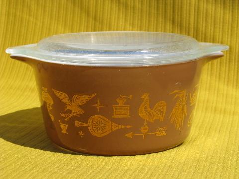 American heritage eagle pattern Pyrex casseroles set w/ glass covers