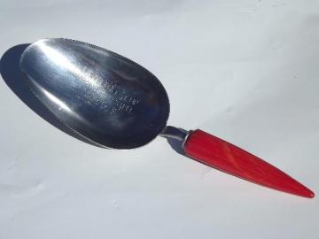 Androck measuring cup scoop for kitchen canister / hoosier, red bakelite