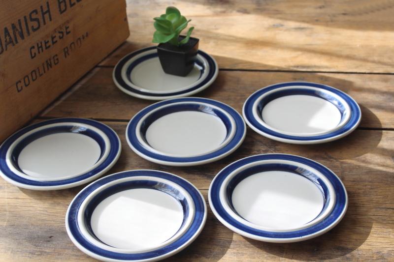 Anemone blue band stoneware pottery plates, mod vintage Arabia Finland china