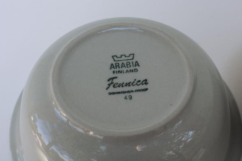 Arabia Finland neutral tan stoneware pottery, Fennica pattern bowls vintage dinnerware