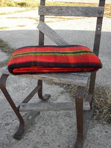 Beacon camp blanket throw, red / black / gold plaid, soft acrylic, never used