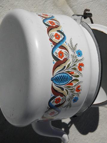 Berggren rosemaled design vintage kitchen enamelware tea kettle teakettle