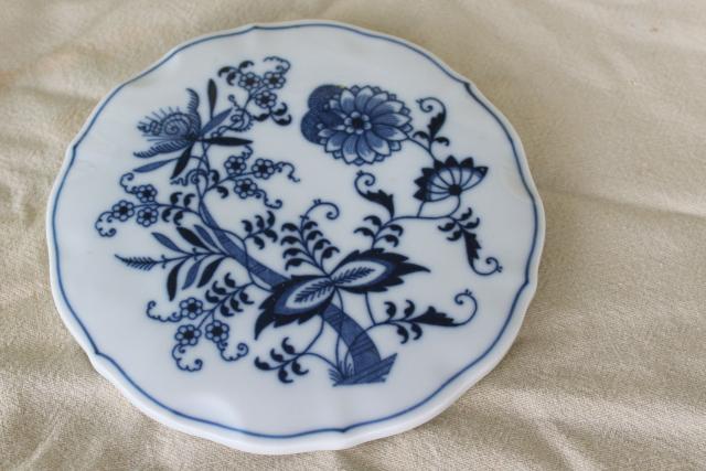 Blue Danube onion or meissen pattern porcelain trivet, vintage blue & white china