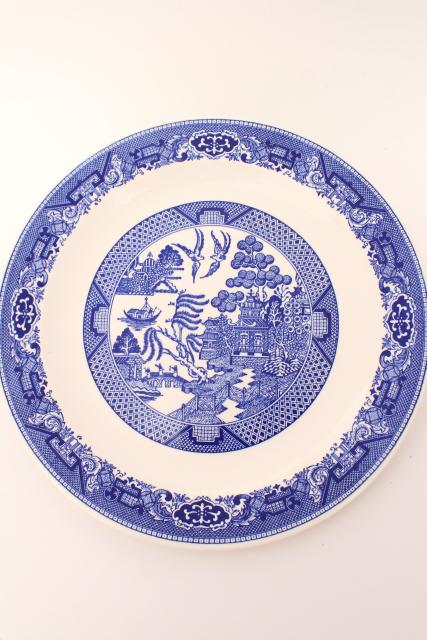 Blue Willow vintage Royal China cake plate or round platter / serving tray